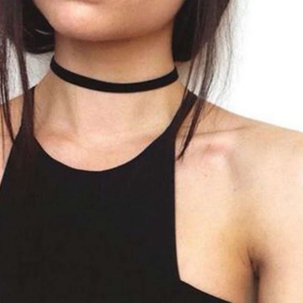 Velvet Black Choker